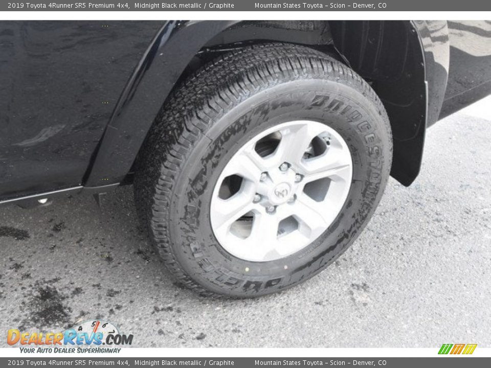 2019 Toyota 4Runner SR5 Premium 4x4 Midnight Black metallic / Graphite Photo #34