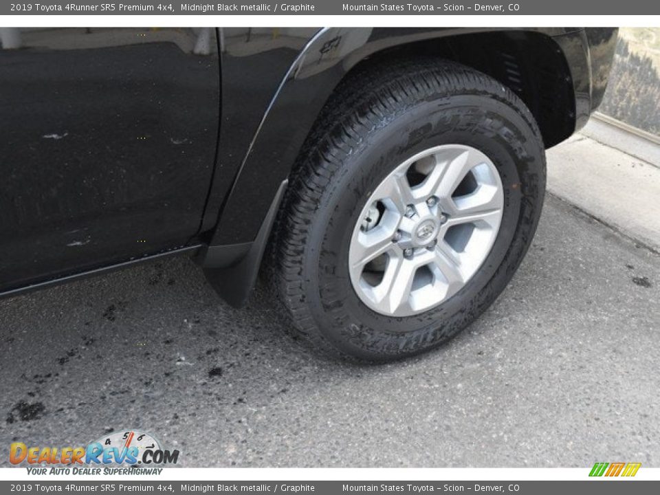 2019 Toyota 4Runner SR5 Premium 4x4 Midnight Black metallic / Graphite Photo #36