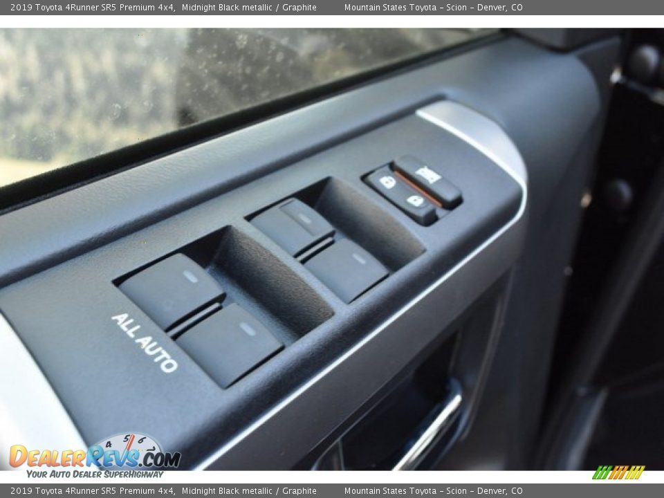 Controls of 2019 Toyota 4Runner SR5 Premium 4x4 Photo #23
