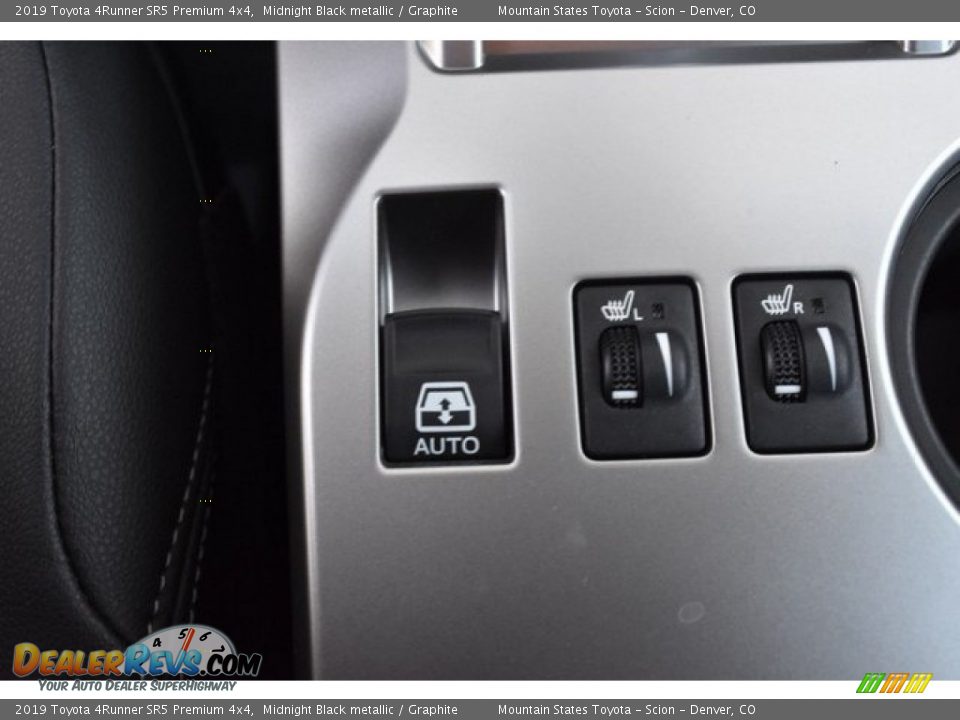 Controls of 2019 Toyota 4Runner SR5 Premium 4x4 Photo #29