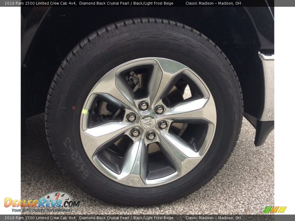 2019 Ram 1500 Limited Crew Cab 4x4 Diamond Black Crystal Pearl / Black/Light Frost Beige Photo #9