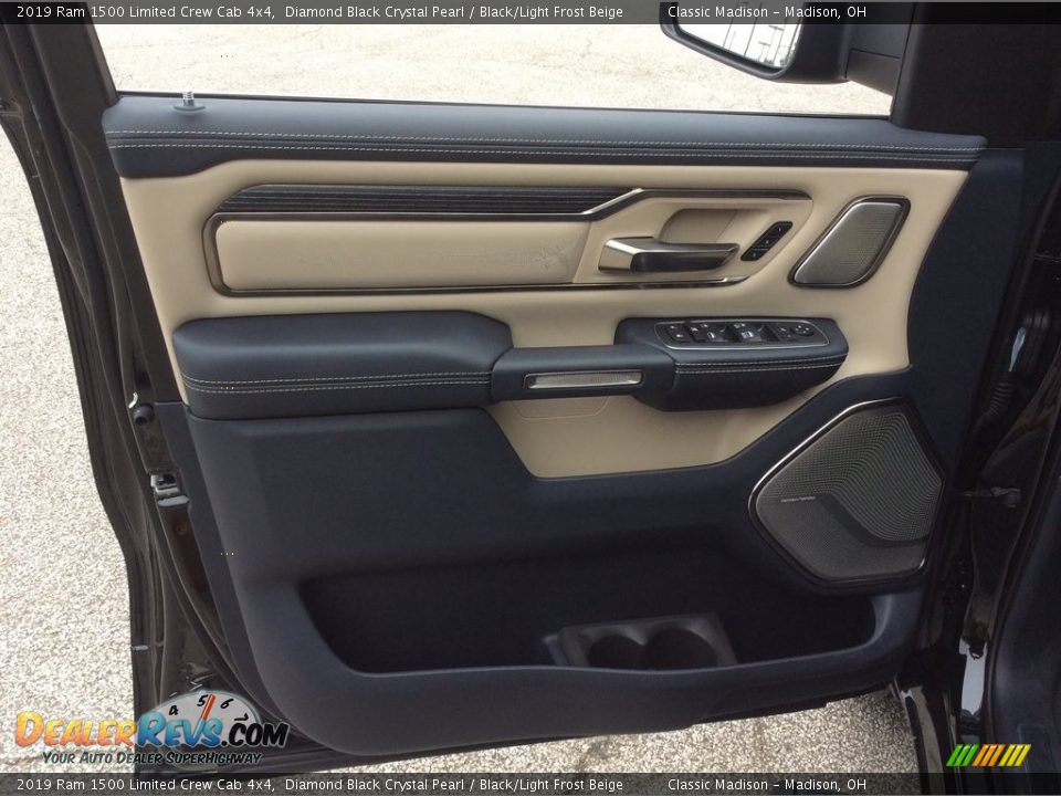 2019 Ram 1500 Limited Crew Cab 4x4 Diamond Black Crystal Pearl / Black/Light Frost Beige Photo #10