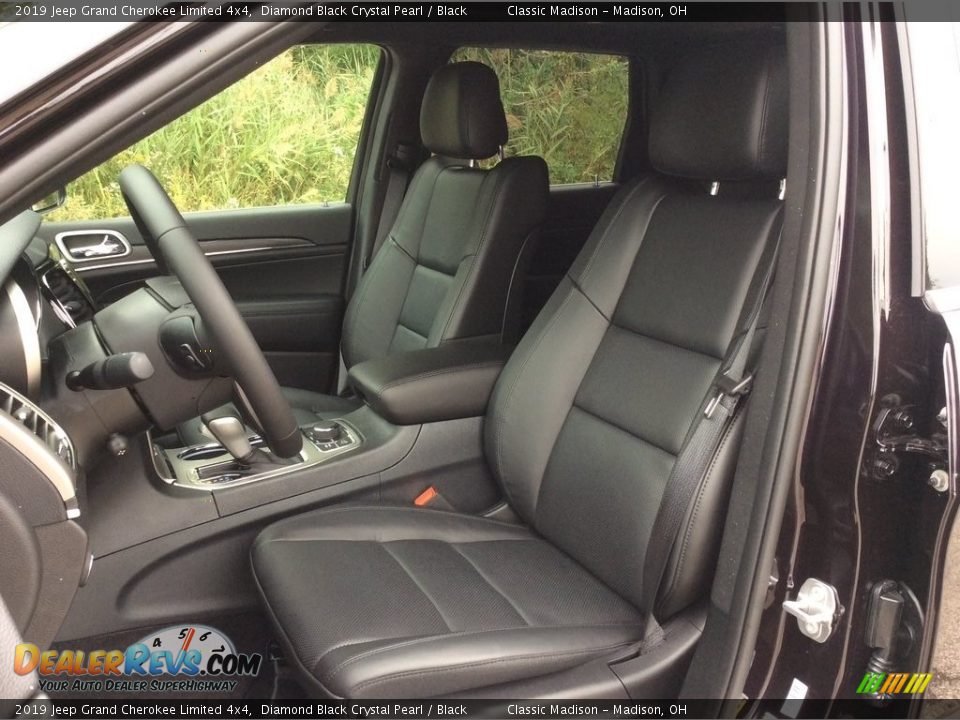 Front Seat of 2019 Jeep Grand Cherokee Limited 4x4 Photo #10
