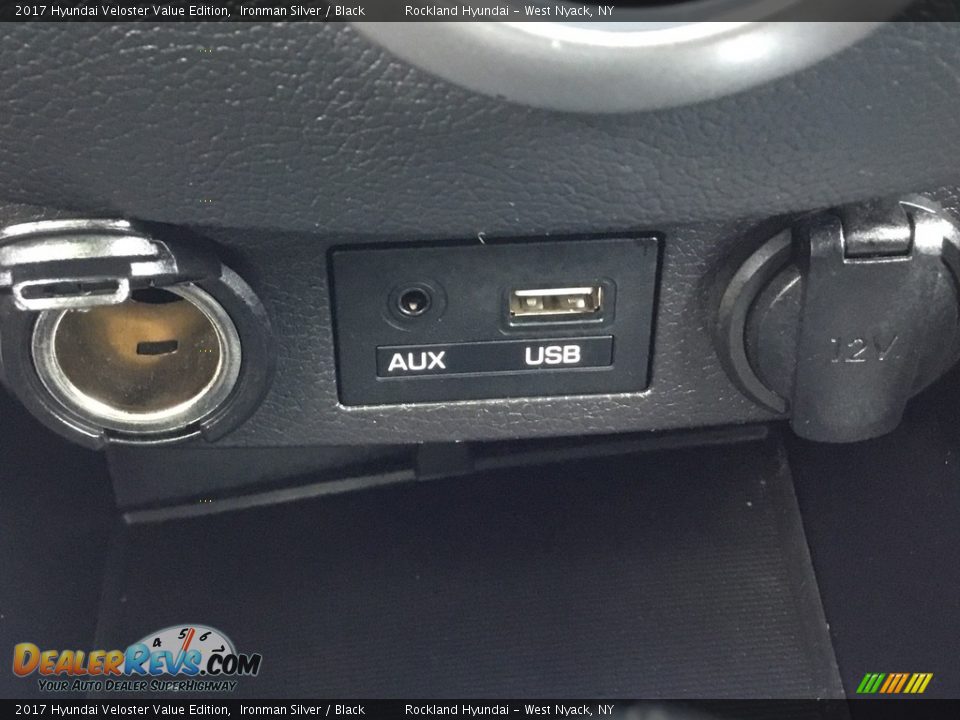 2017 Hyundai Veloster Value Edition Ironman Silver / Black Photo #15