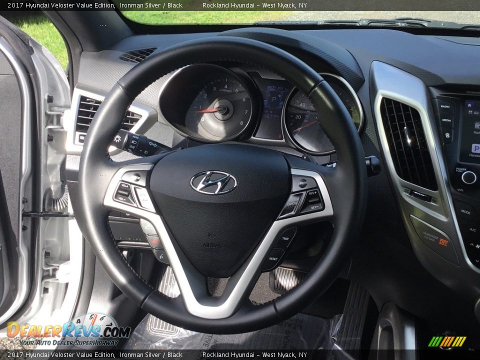 2017 Hyundai Veloster Value Edition Ironman Silver / Black Photo #17