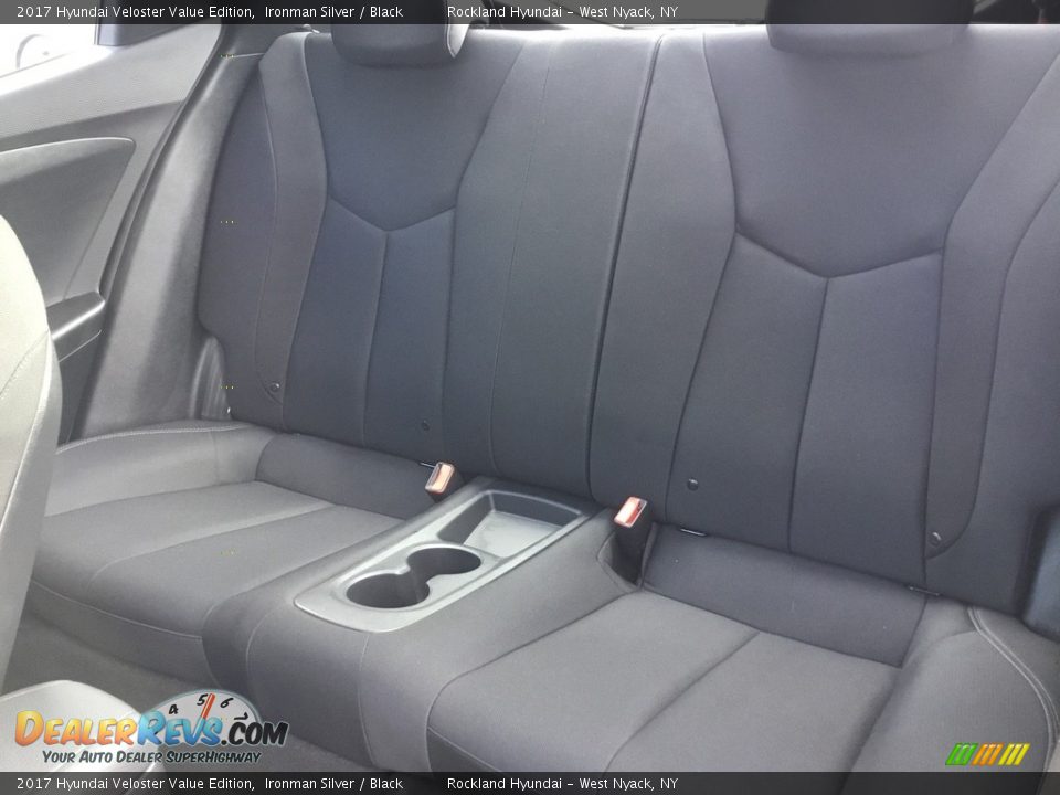 2017 Hyundai Veloster Value Edition Ironman Silver / Black Photo #21