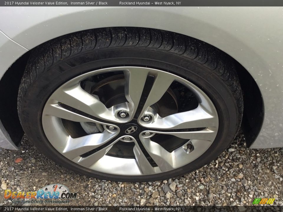2017 Hyundai Veloster Value Edition Ironman Silver / Black Photo #29