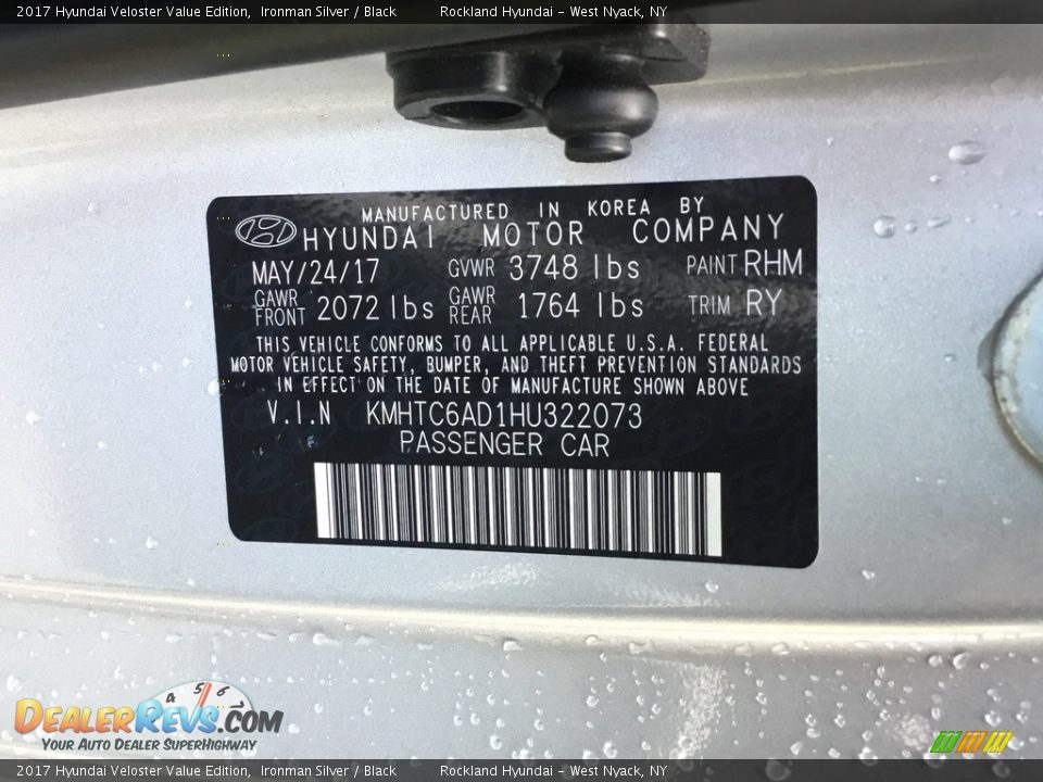 2017 Hyundai Veloster Value Edition Ironman Silver / Black Photo #32