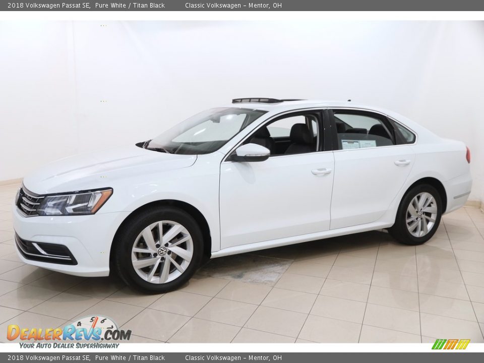 2018 Volkswagen Passat SE Pure White / Titan Black Photo #3