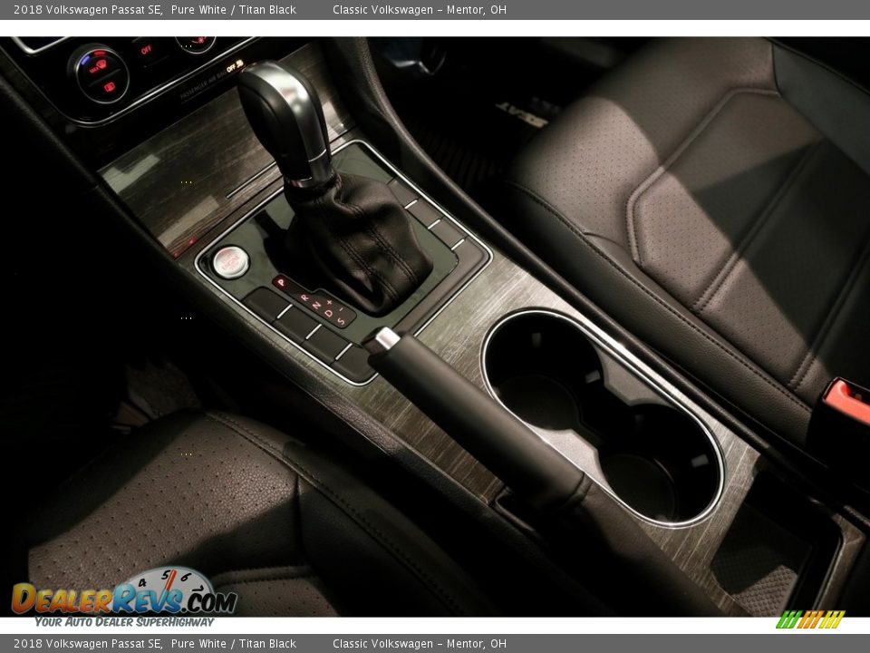 2018 Volkswagen Passat SE Pure White / Titan Black Photo #14