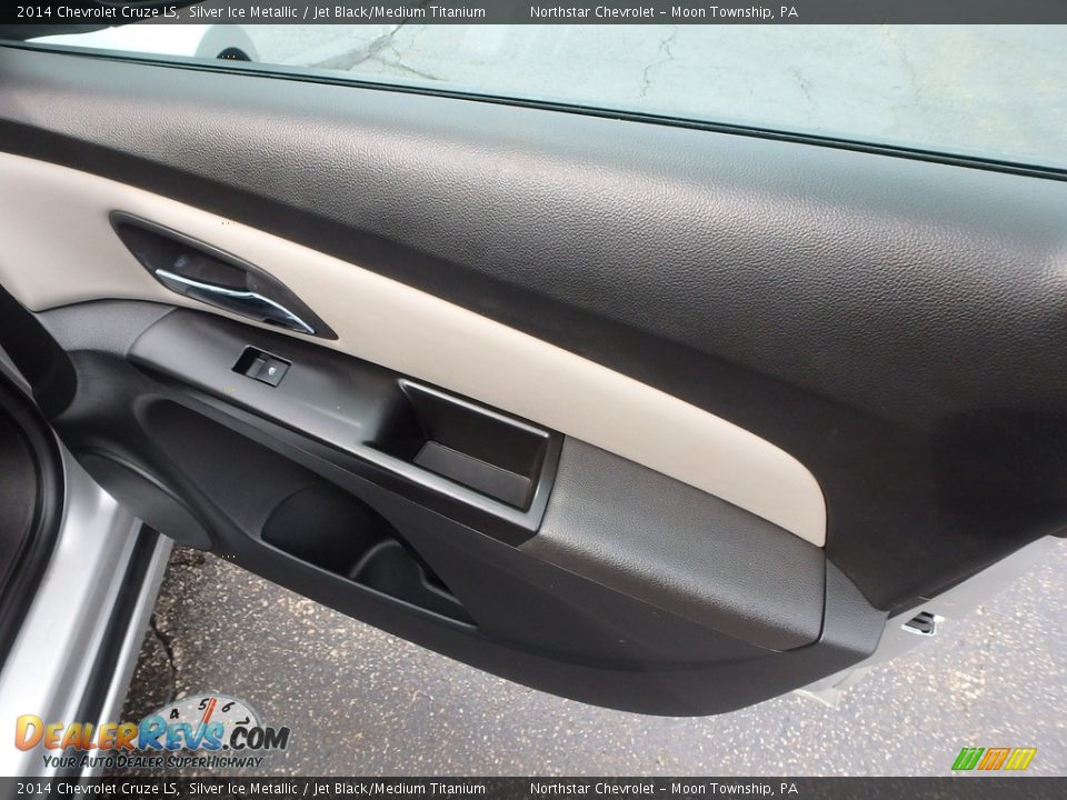 2014 Chevrolet Cruze LS Silver Ice Metallic / Jet Black/Medium Titanium Photo #17