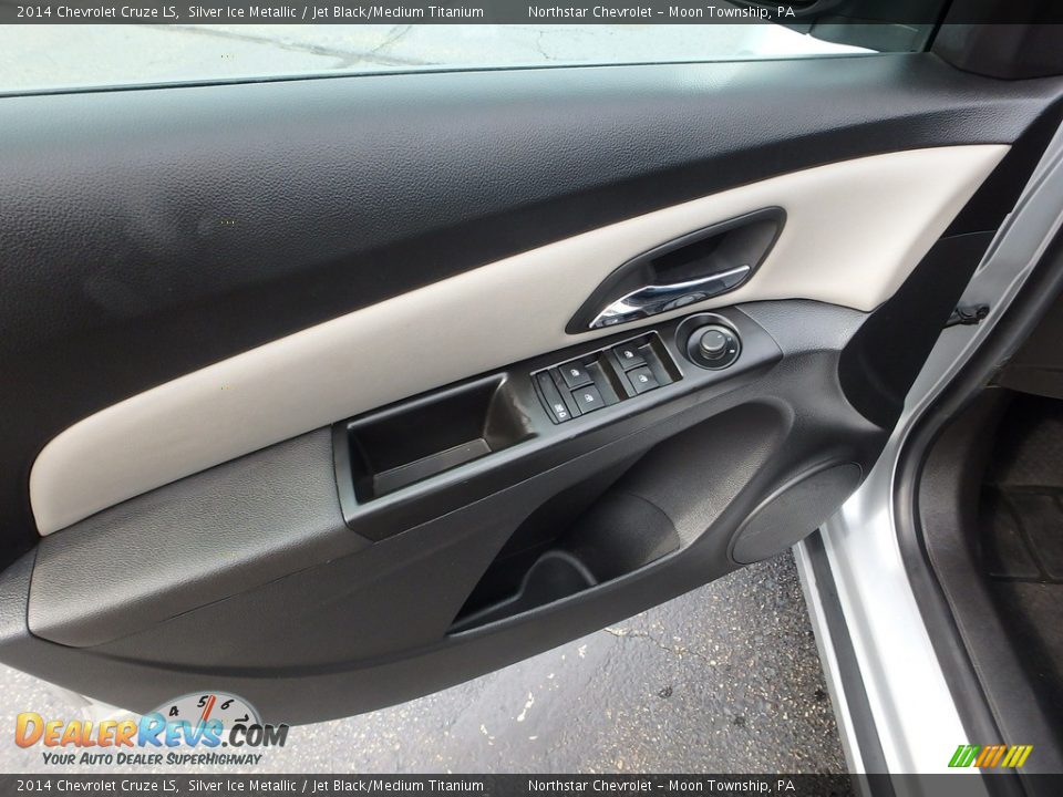 2014 Chevrolet Cruze LS Silver Ice Metallic / Jet Black/Medium Titanium Photo #24