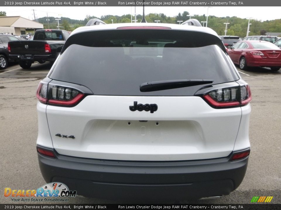 2019 Jeep Cherokee Latitude Plus 4x4 Bright White / Black Photo #4