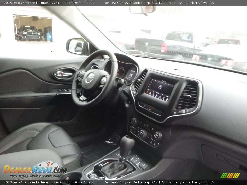 2019 Jeep Cherokee Latitude Plus 4x4 Bright White / Black Photo #11
