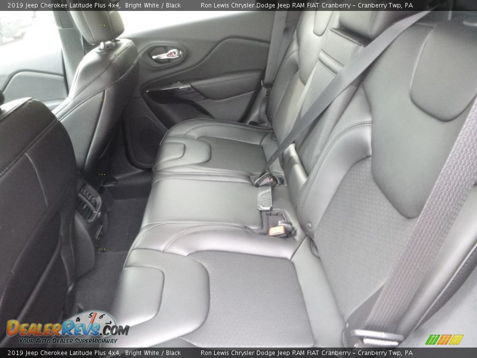2019 Jeep Cherokee Latitude Plus 4x4 Bright White / Black Photo #12