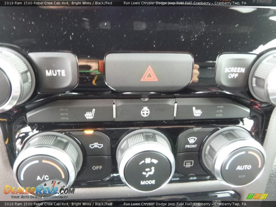2019 Ram 1500 Rebel Crew Cab 4x4 Bright White / Black/Red Photo #17