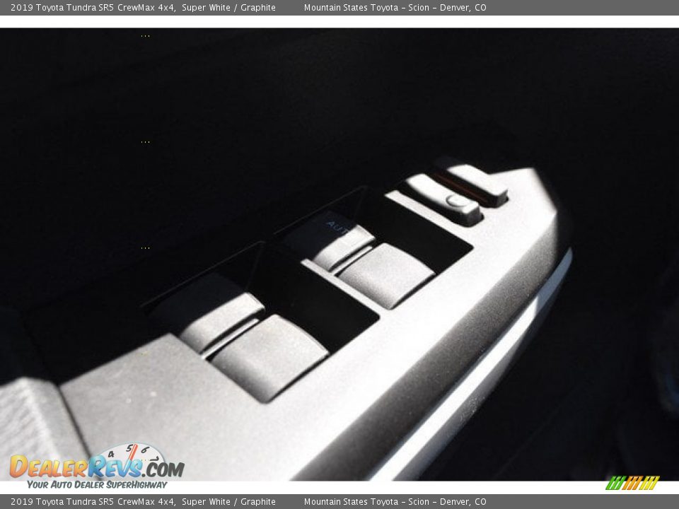 2019 Toyota Tundra SR5 CrewMax 4x4 Super White / Graphite Photo #23