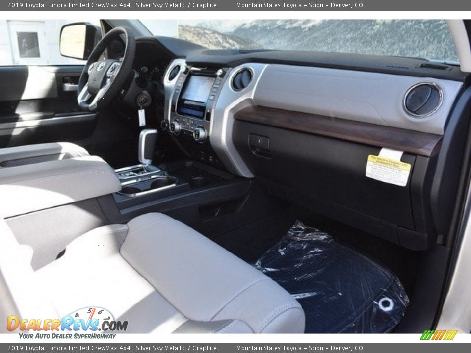 2019 Toyota Tundra Limited CrewMax 4x4 Silver Sky Metallic / Graphite Photo #11