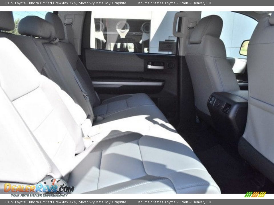 2019 Toyota Tundra Limited CrewMax 4x4 Silver Sky Metallic / Graphite Photo #18