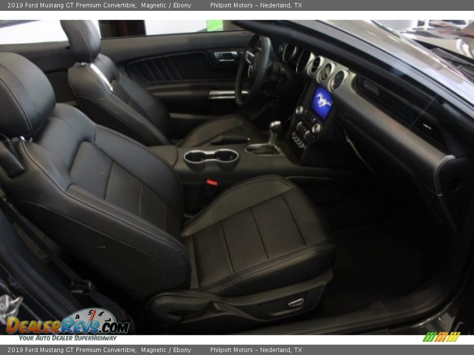 2019 Ford Mustang GT Premium Convertible Magnetic / Ebony Photo #24