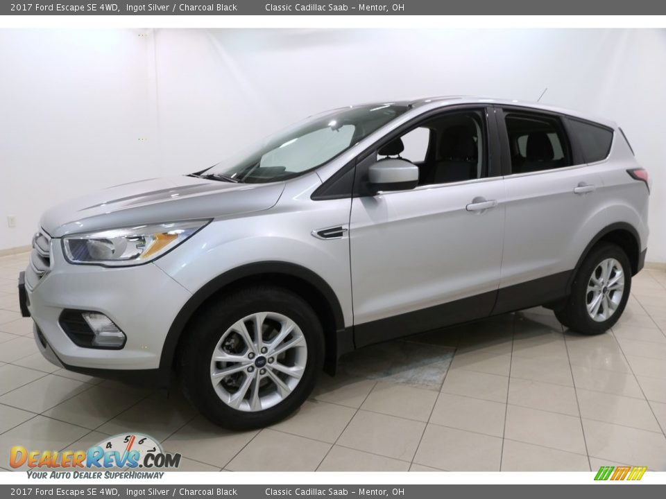 2017 Ford Escape SE 4WD Ingot Silver / Charcoal Black Photo #3