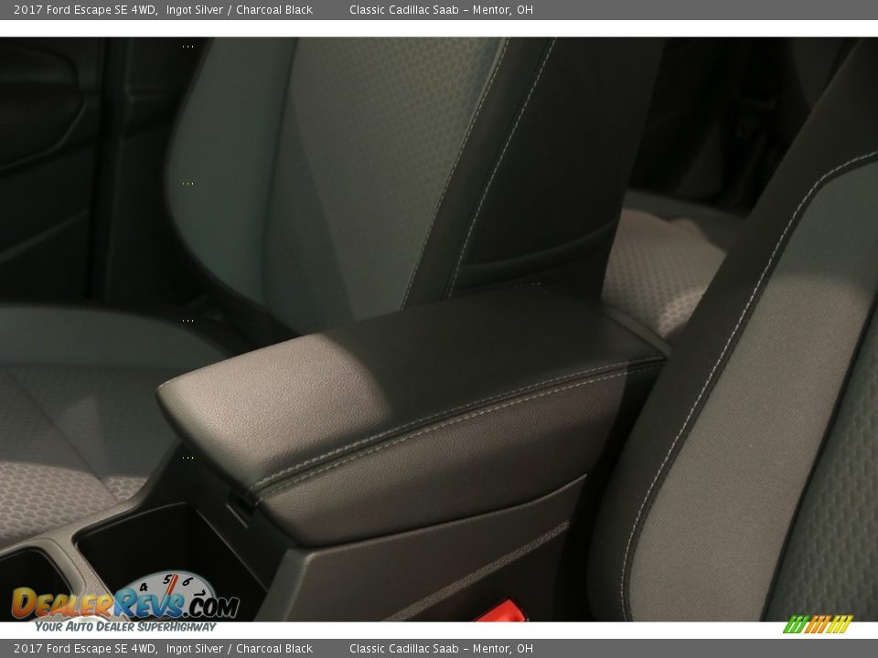2017 Ford Escape SE 4WD Ingot Silver / Charcoal Black Photo #18