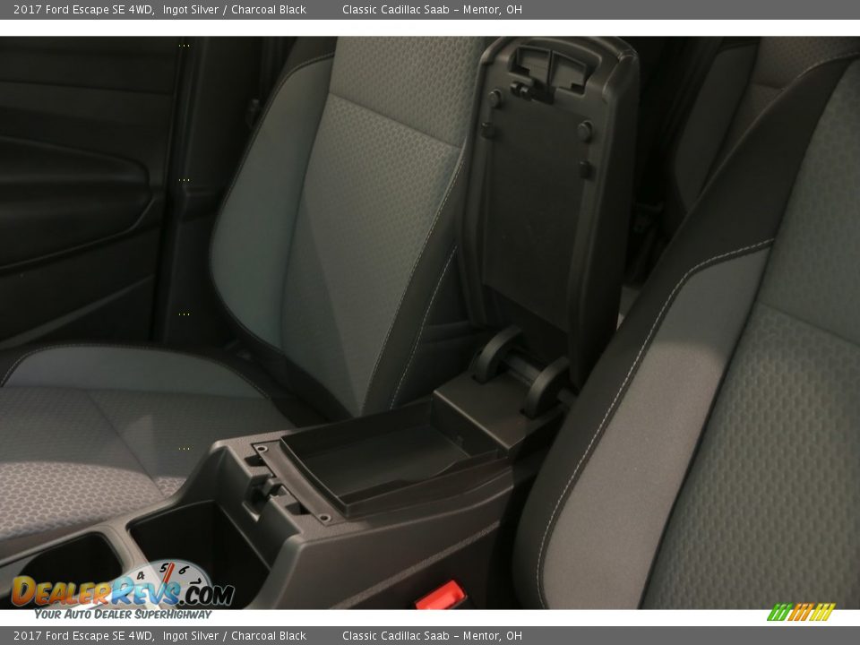 2017 Ford Escape SE 4WD Ingot Silver / Charcoal Black Photo #19