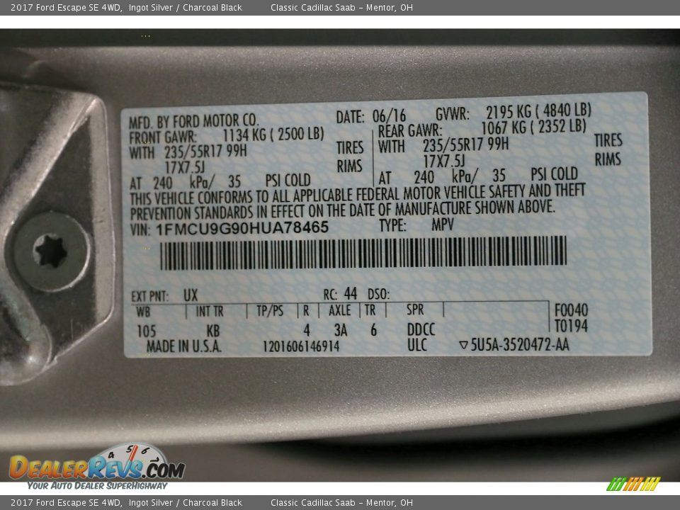 2017 Ford Escape SE 4WD Ingot Silver / Charcoal Black Photo #35