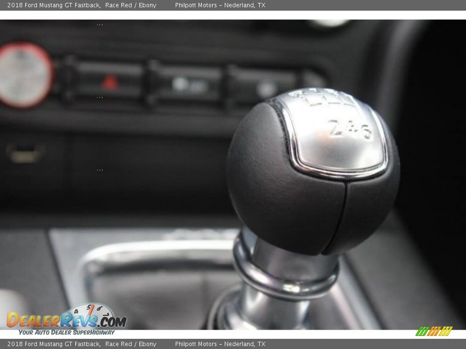 2018 Ford Mustang GT Fastback Shifter Photo #21