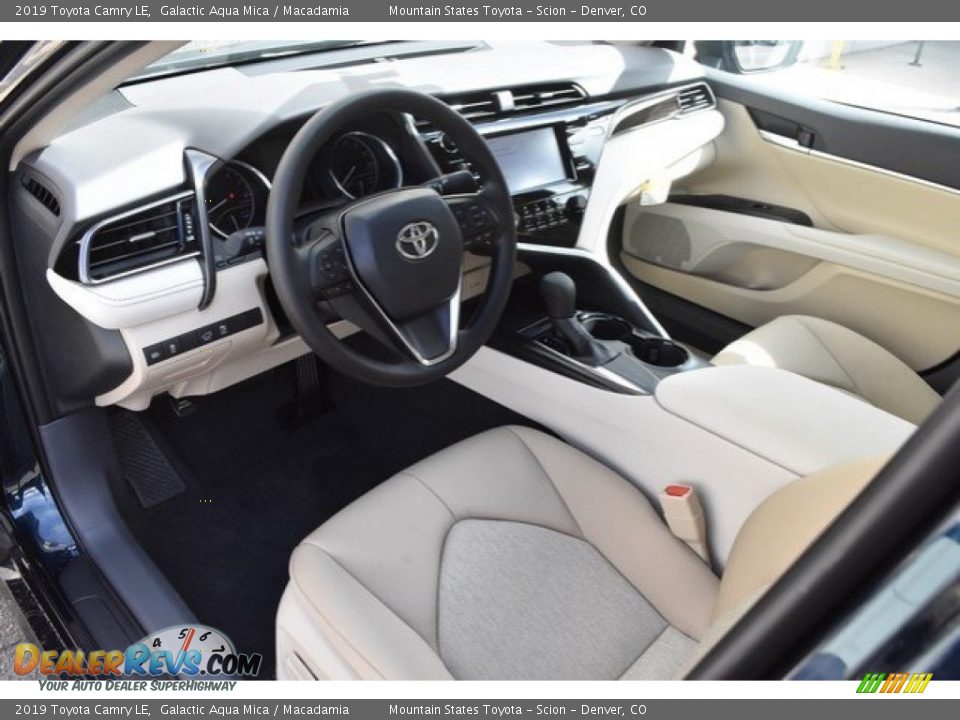 2019 Toyota Camry LE Galactic Aqua Mica / Macadamia Photo #5