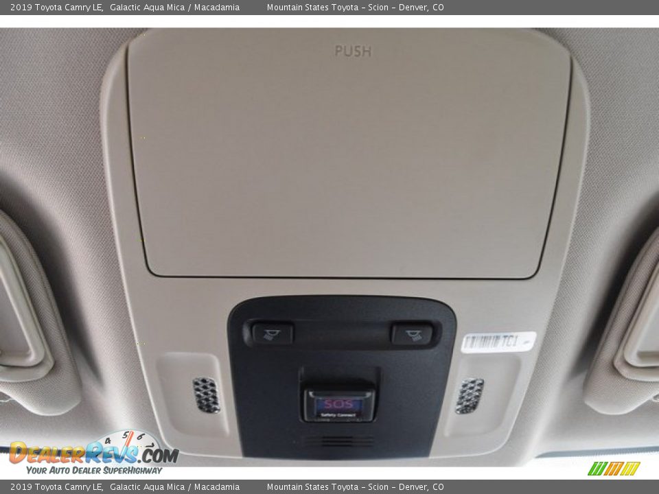 2019 Toyota Camry LE Galactic Aqua Mica / Macadamia Photo #9