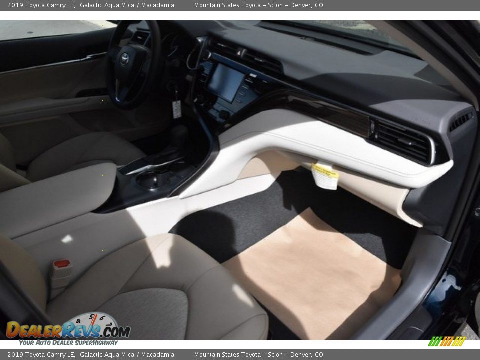 2019 Toyota Camry LE Galactic Aqua Mica / Macadamia Photo #11