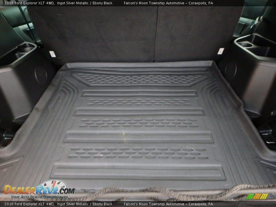 2016 Ford Explorer XLT 4WD Ingot Silver Metallic / Ebony Black Photo #4