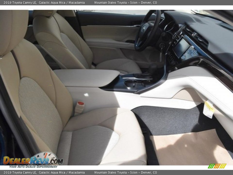 2019 Toyota Camry LE Galactic Aqua Mica / Macadamia Photo #12