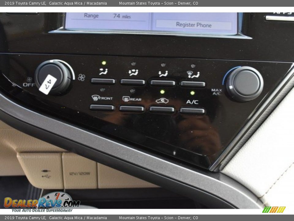 2019 Toyota Camry LE Galactic Aqua Mica / Macadamia Photo #29