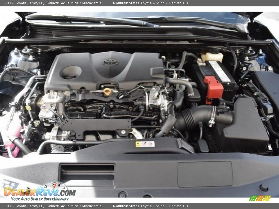 2019 Toyota Camry LE Galactic Aqua Mica / Macadamia Photo #31