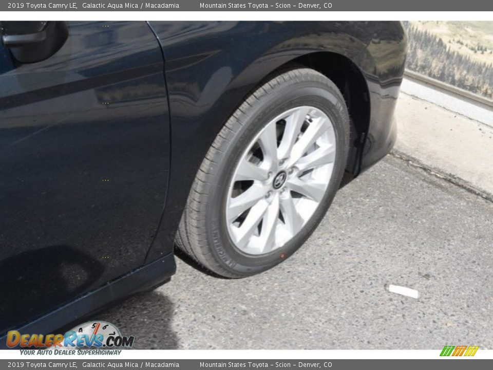 2019 Toyota Camry LE Galactic Aqua Mica / Macadamia Photo #35