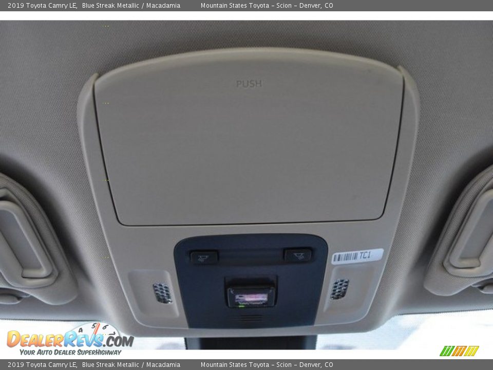 2019 Toyota Camry LE Blue Streak Metallic / Macadamia Photo #9
