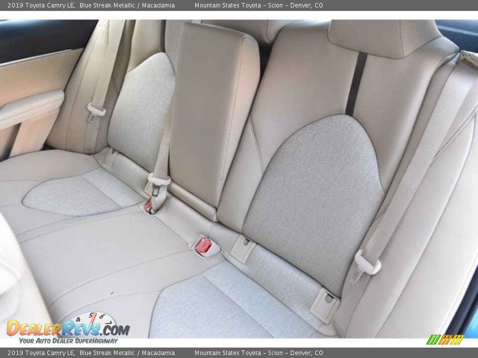 2019 Toyota Camry LE Blue Streak Metallic / Macadamia Photo #16