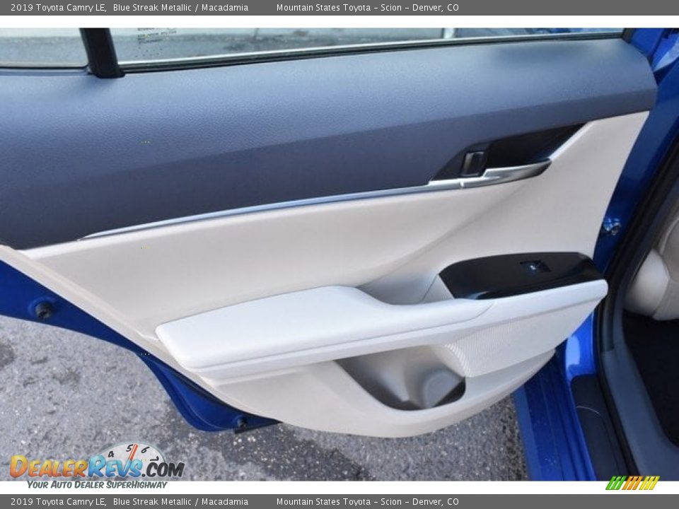 2019 Toyota Camry LE Blue Streak Metallic / Macadamia Photo #21