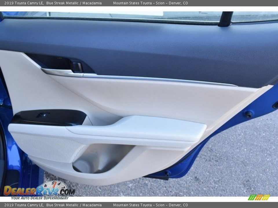 2019 Toyota Camry LE Blue Streak Metallic / Macadamia Photo #23