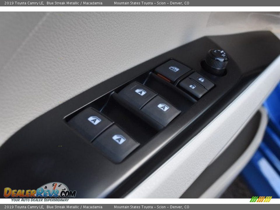 2019 Toyota Camry LE Blue Streak Metallic / Macadamia Photo #24