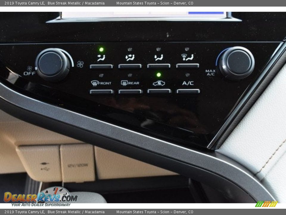 2019 Toyota Camry LE Blue Streak Metallic / Macadamia Photo #29