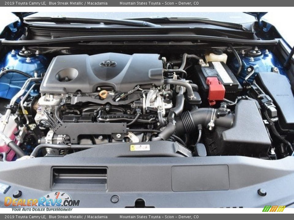 2019 Toyota Camry LE Blue Streak Metallic / Macadamia Photo #31