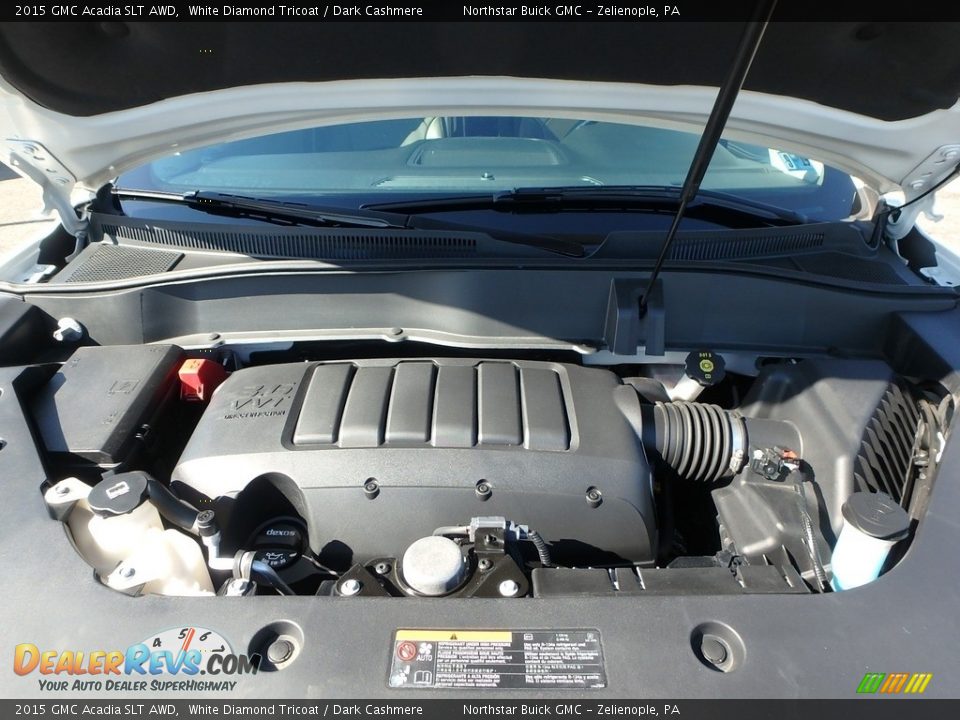2015 GMC Acadia SLT AWD White Diamond Tricoat / Dark Cashmere Photo #2