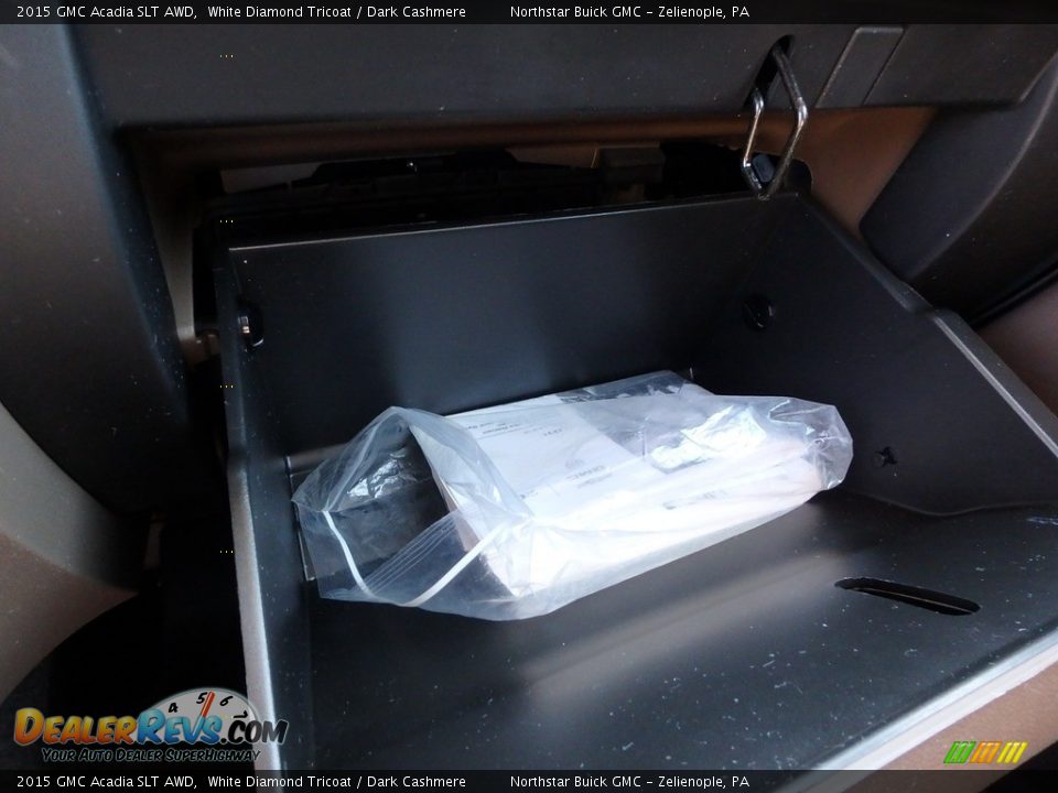 2015 GMC Acadia SLT AWD White Diamond Tricoat / Dark Cashmere Photo #30