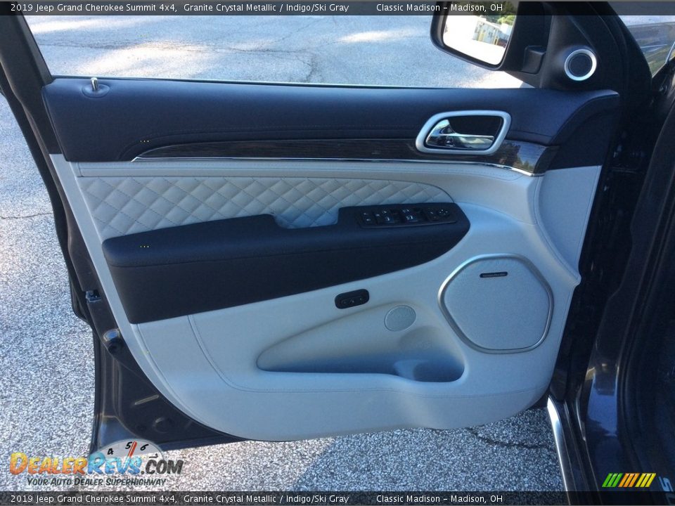 Door Panel of 2019 Jeep Grand Cherokee Summit 4x4 Photo #8