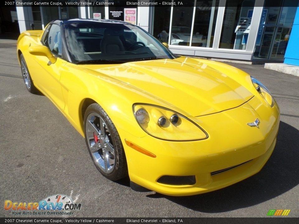 2007 Chevrolet Corvette Coupe Velocity Yellow / Cashmere Photo #9
