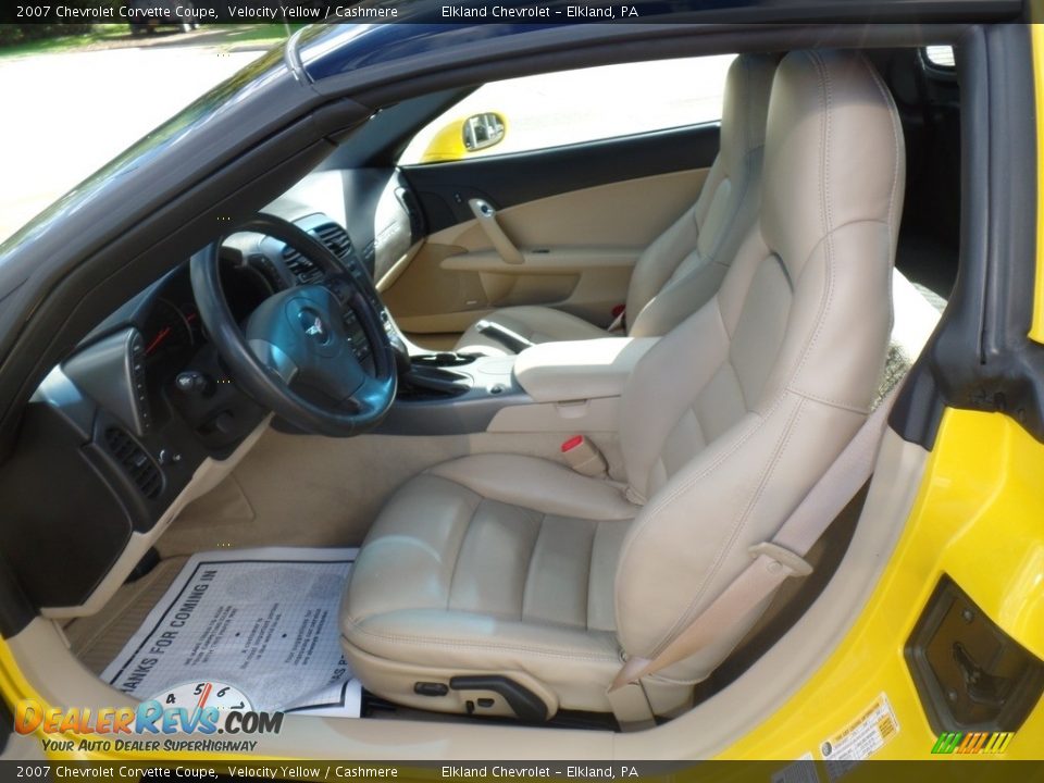 2007 Chevrolet Corvette Coupe Velocity Yellow / Cashmere Photo #26