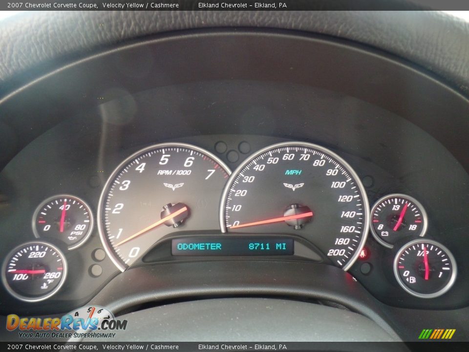 2007 Chevrolet Corvette Coupe Velocity Yellow / Cashmere Photo #32